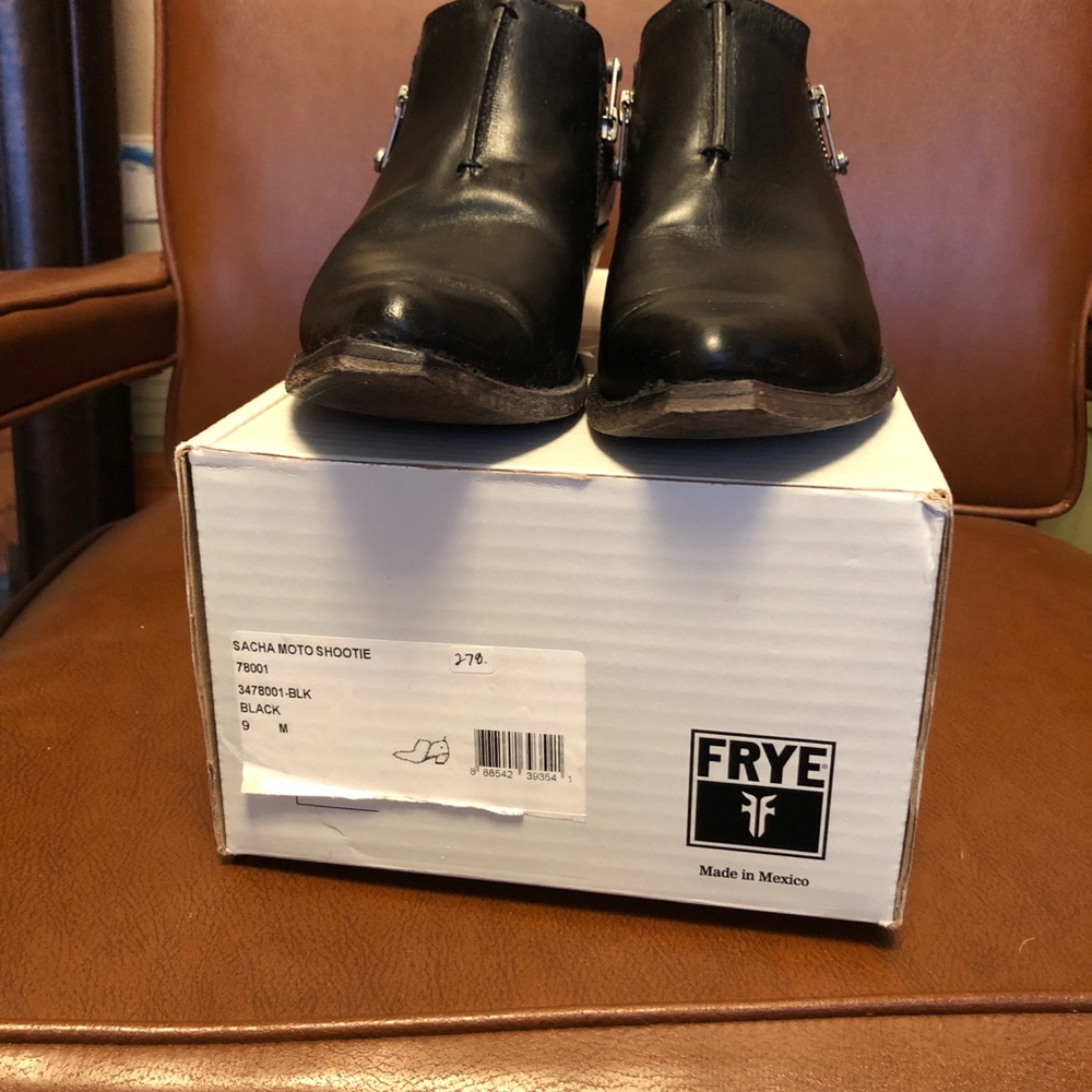 Frye bootie